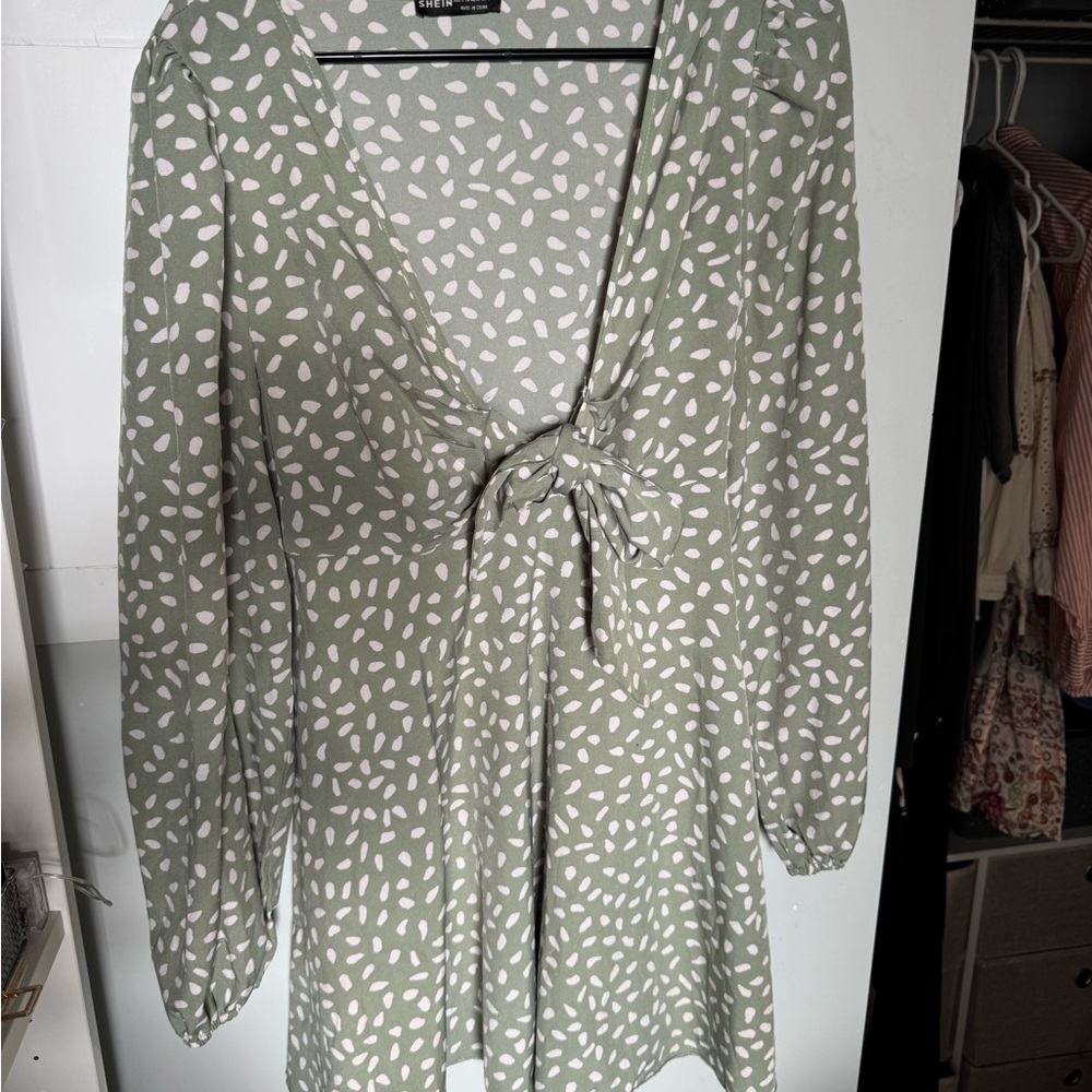 SHEIN Olive and White Leaf Print Dress